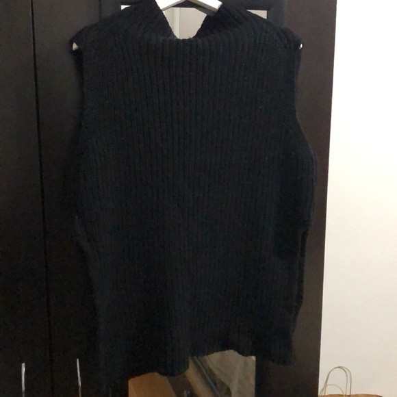 Seven Sisters mock neck knit sleeveless sweater - Picture 2 of 4